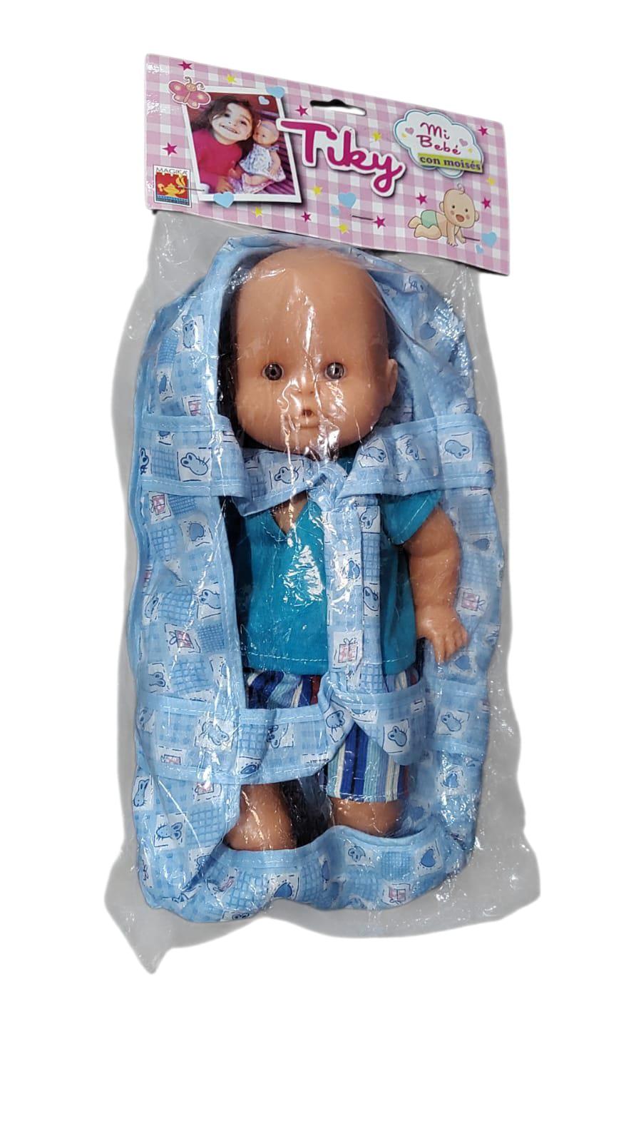 BEBE PLASTICO CON MOISES