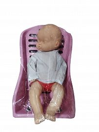 BEBE CON BEBESYT PLASTICO EN BOLSA